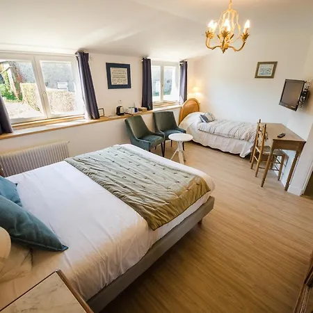 Ferme Du Loucel בית הארחה