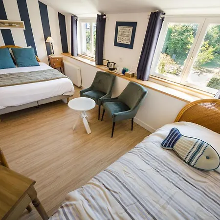 Ferme Du Loucel בית הארחה קולוויל-סור-מר