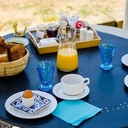 Ferme Du Loucel 3* קולוויל-סור-מר