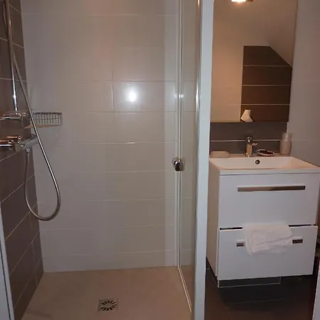 Ferme Du Loucel 3* קולוויל-סור-מר